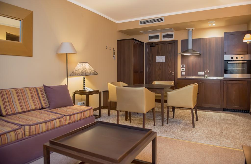 Royal Beach Apartments Słoneczny Brzeg Zewnętrze zdjęcie